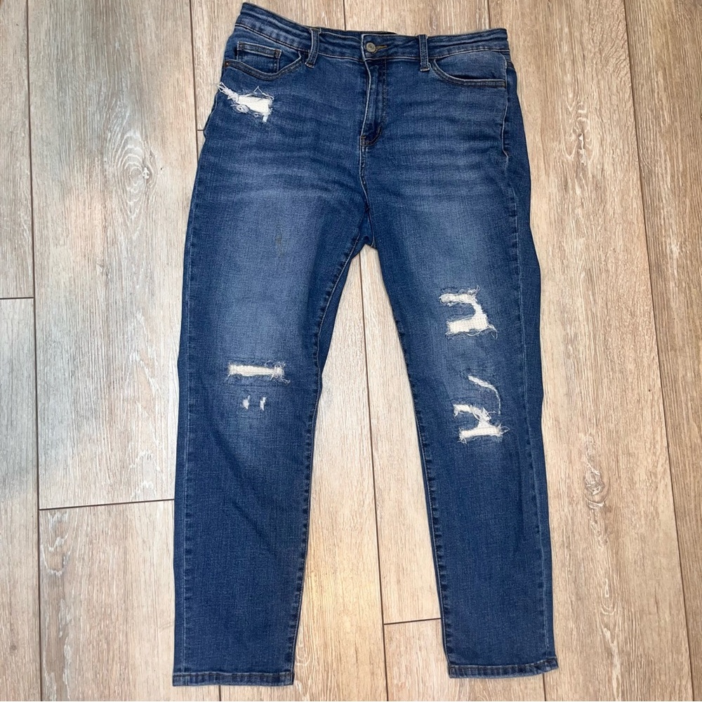 JUDY BLUE Mid Rise Medium Wash Skinny Jeans Thermal Patch Distressed Size 13/31